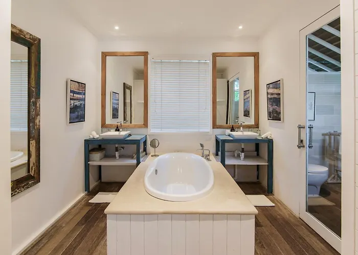 Villa The House Sandy Bay